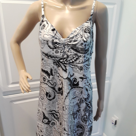Morgan Taylor Other - 🖤 Black & White Paisley Nightie - L or Large 🖤